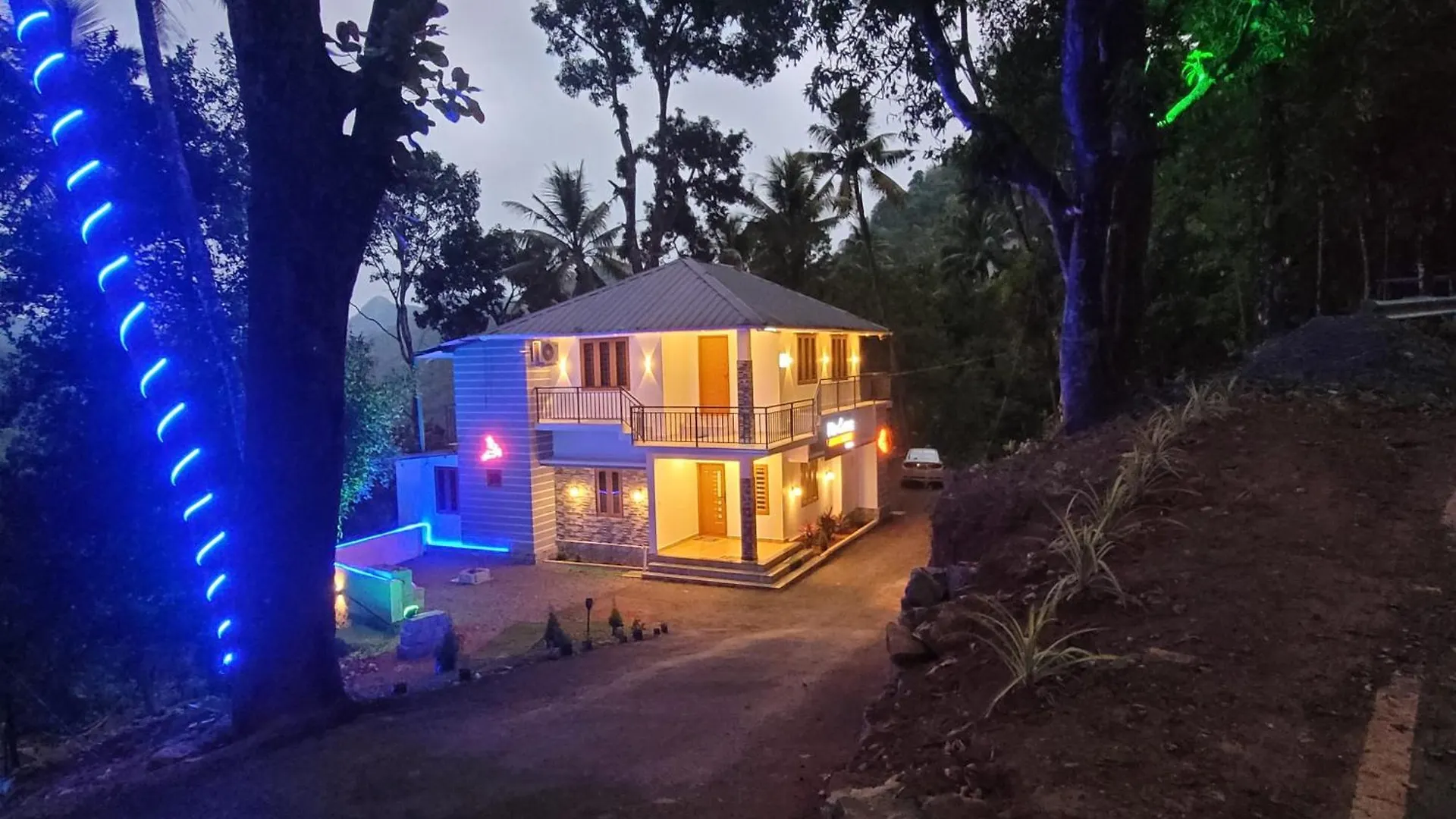 Newcastle Holidays & Resorts-5 Bedrooms Entire Villa Near Munnar, Idukki Kumudi 0*,  India